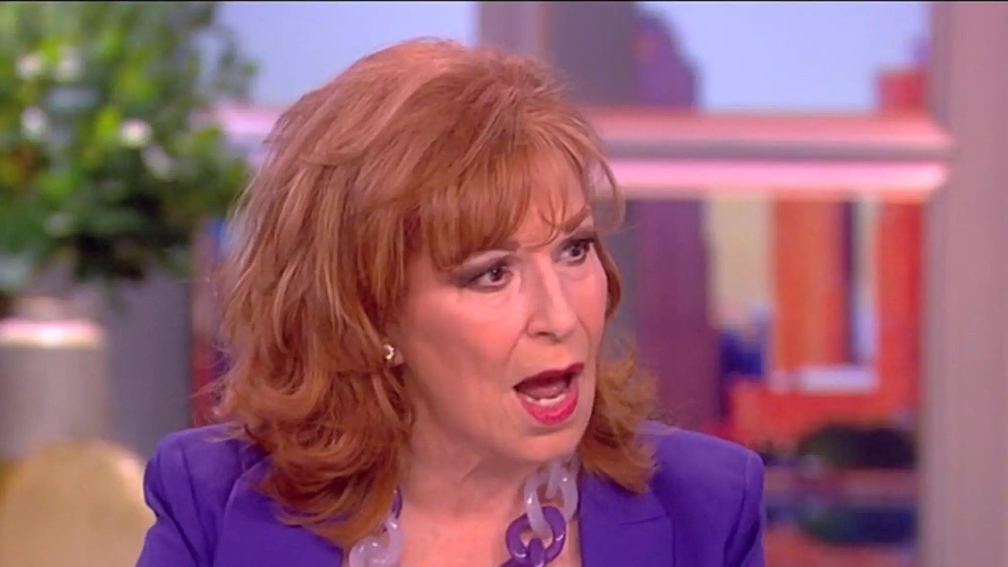 The Drama Unfolds: Joy Behar vs. George Clooney in the Battle for Biden’s Presidency