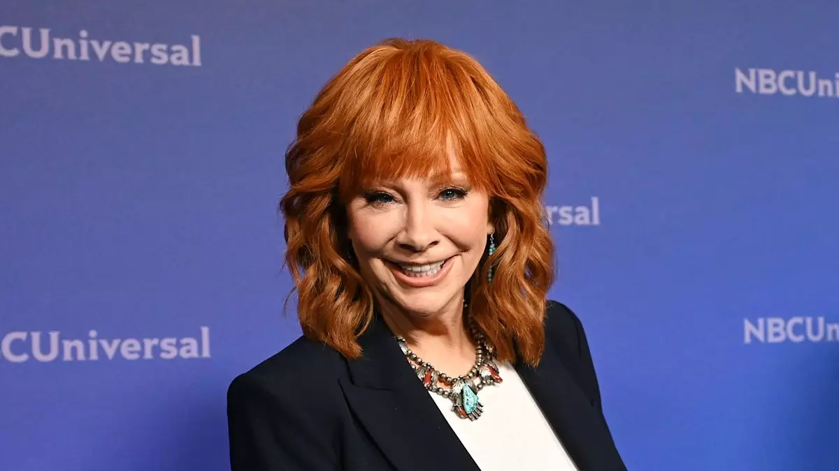 Reba McEntire Honors Her Mother on National Book Lovers Day