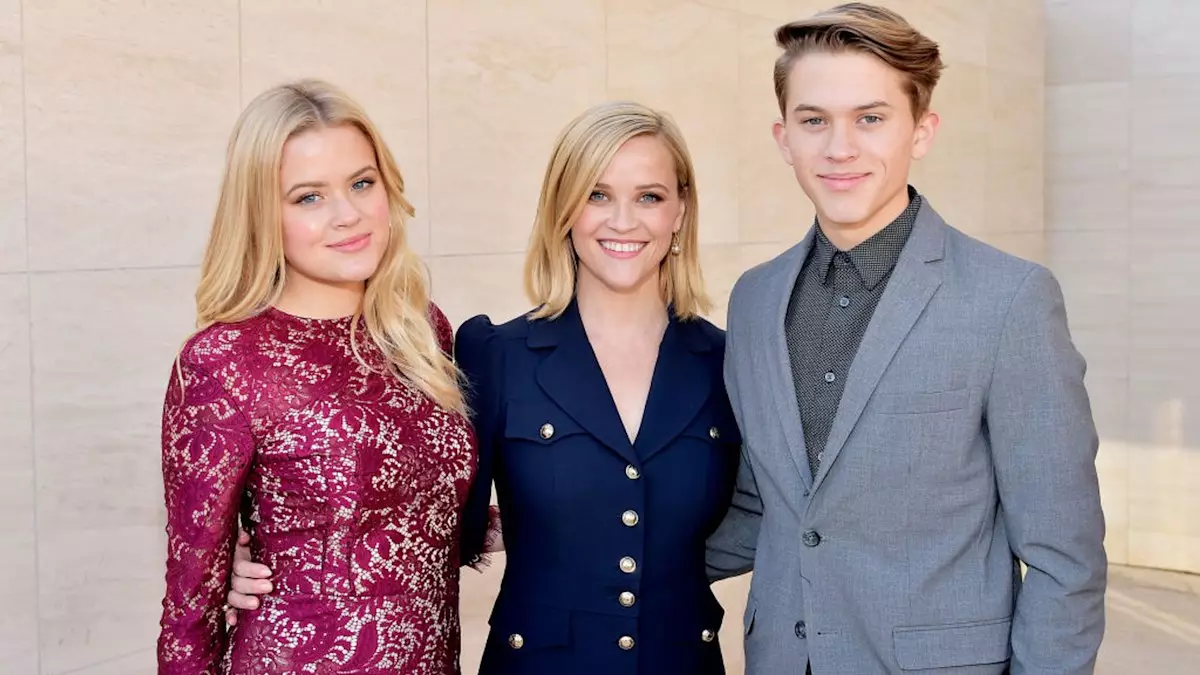 Reese Witherspoon: Balancing Stardom and Motherhood