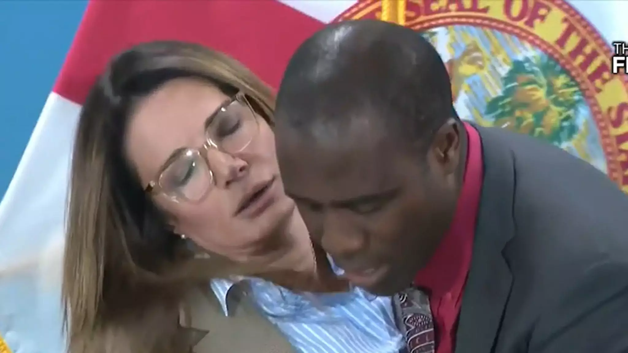 Inspiring Resilience: An Unforgettable Moment During a Florida Press Conference